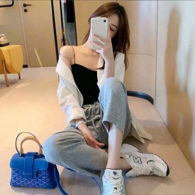 毛衣女郎